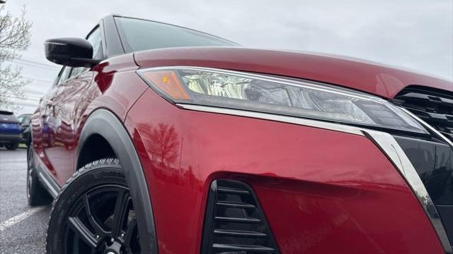 2021 Nissan Kicks SR