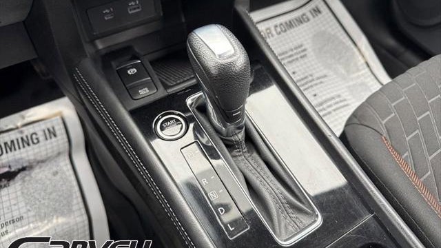 2021 Nissan Kicks SR