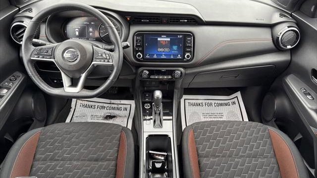2021 Nissan Kicks SR