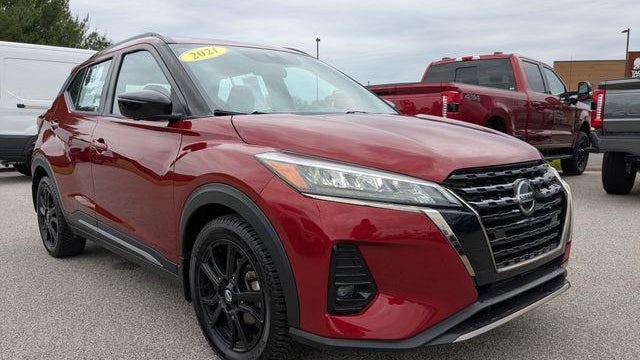 2021 Nissan Kicks SR