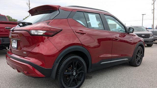 2021 Nissan Kicks SR