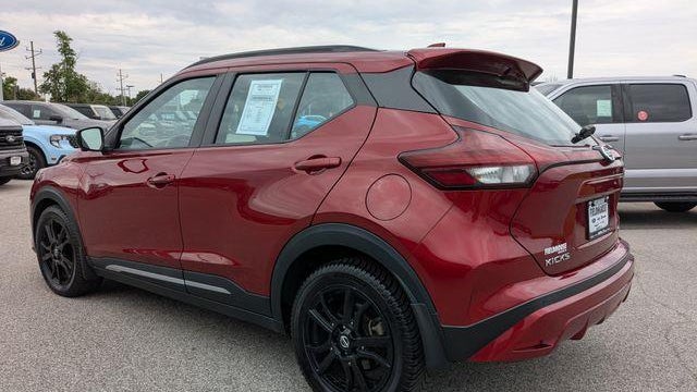 2021 Nissan Kicks SR