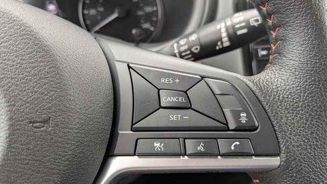 2021 Nissan Kicks SR