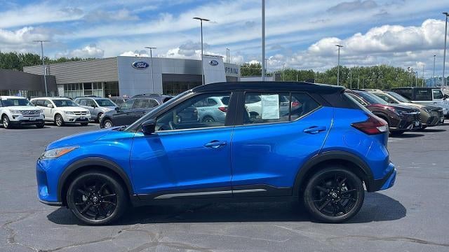 2023 Nissan Kicks SR