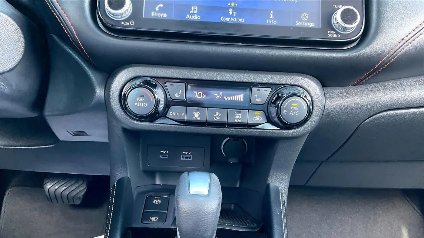 2024 Nissan Kicks SR