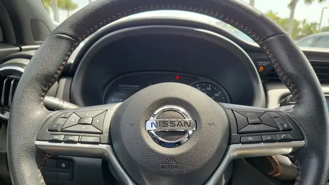 2021 Nissan Kicks SR