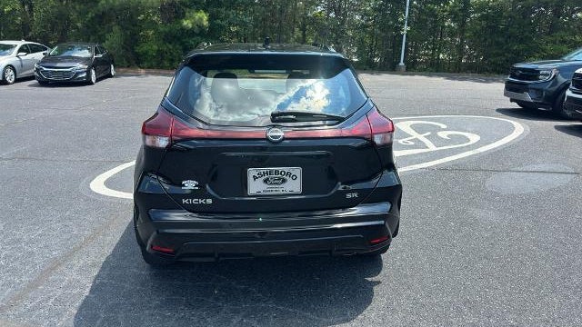 2023 Nissan Kicks SR