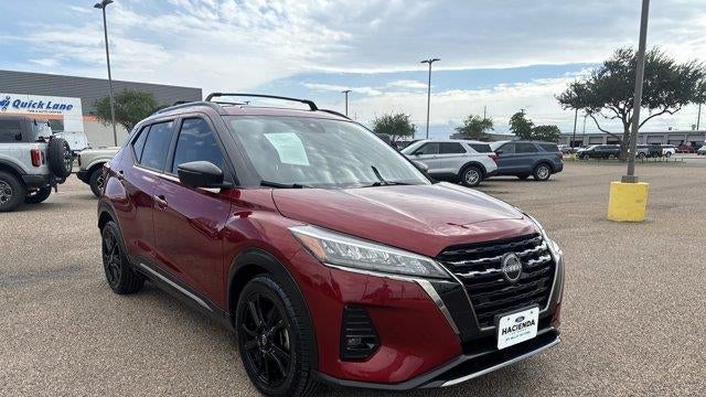2023 Nissan Kicks SR