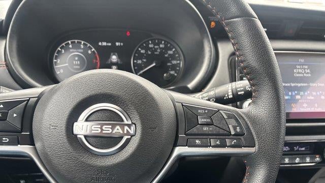 2023 Nissan Kicks SR