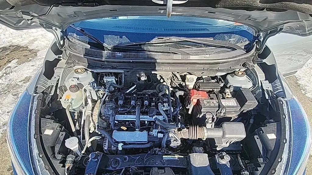 2023 Nissan Kicks SR