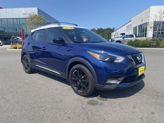 2020 Nissan Kicks with Deep Blue Pearl Exterior