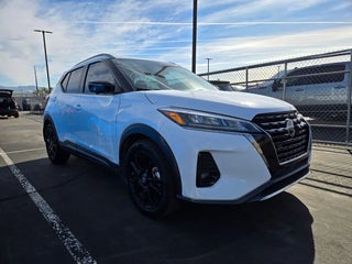 2021 Nissan Kicks with Fresh Powder Exterior