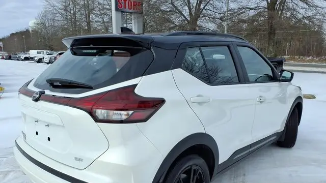 2024 Nissan Kicks SR
