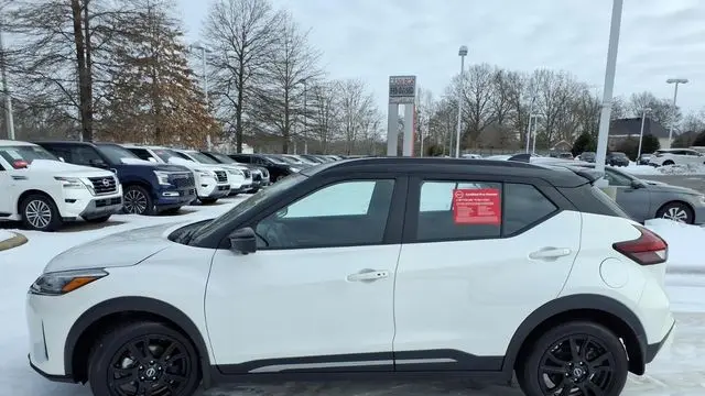 2024 Nissan Kicks SR