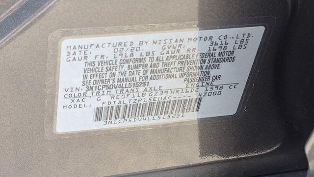 2020 Nissan Kicks SR