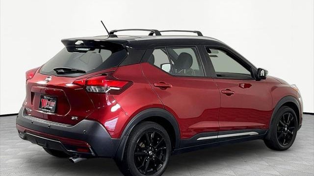 2020 Nissan Kicks SR