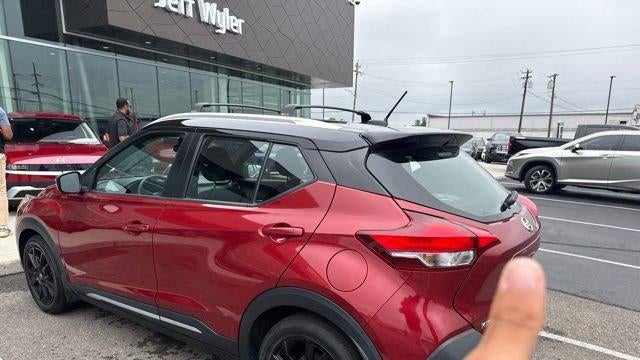 2020 Nissan Kicks SR