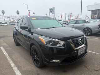 2020 Nissan Kicks with Super Black Exterior