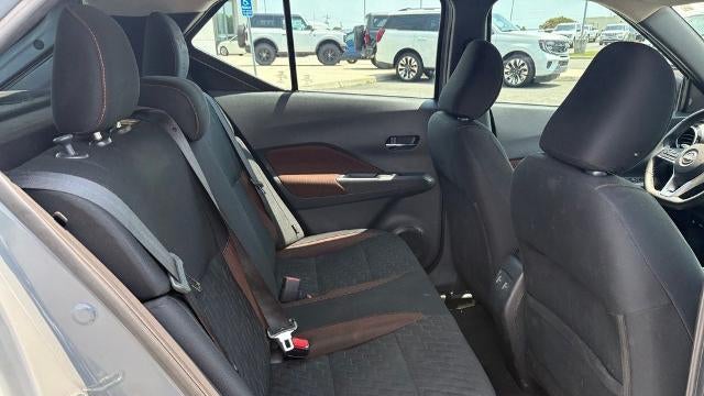 2022 Nissan Kicks SR