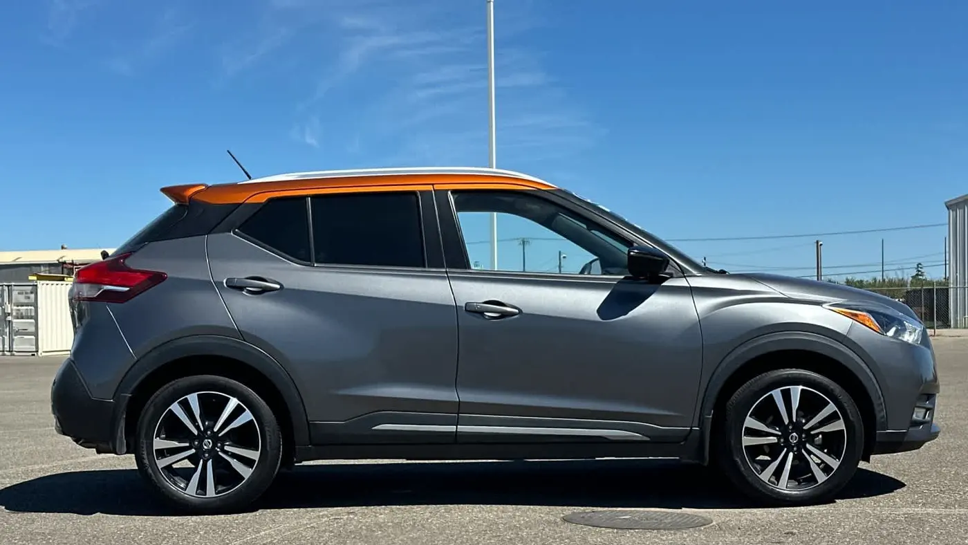 2020 Nissan Kicks SR