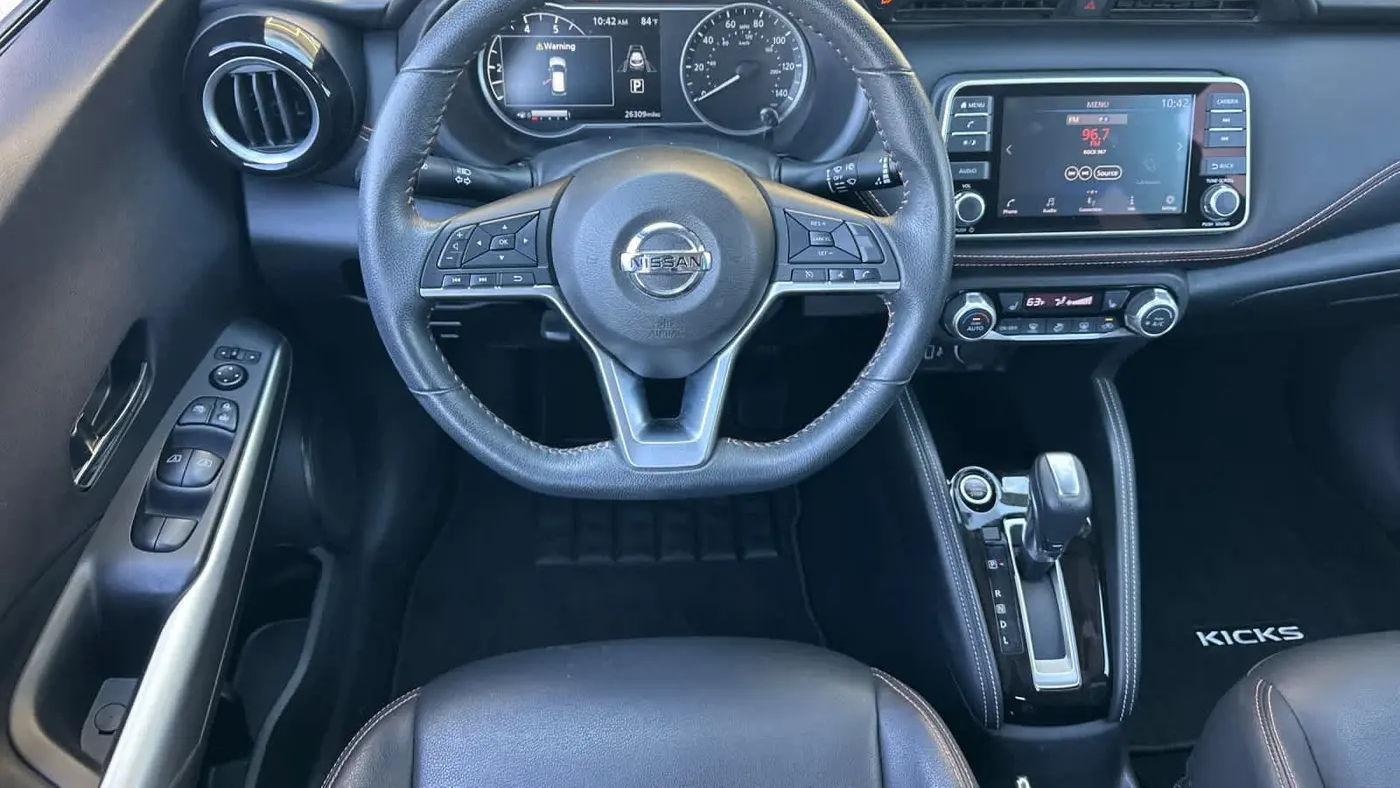 2020 Nissan Kicks SR