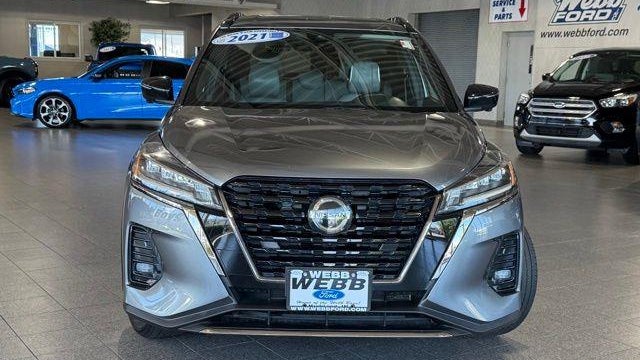 2021 Nissan Kicks SR