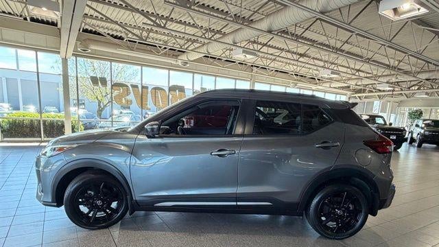 2021 Nissan Kicks SR