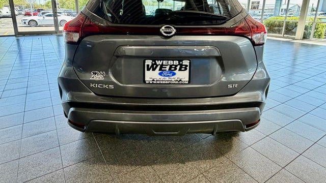 2021 Nissan Kicks SR