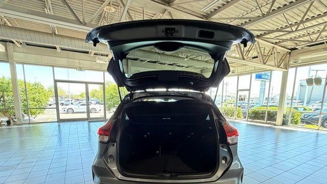 2021 Nissan Kicks SR
