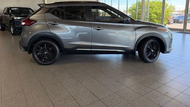 2021 Nissan Kicks SR