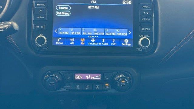 2021 Nissan Kicks SR