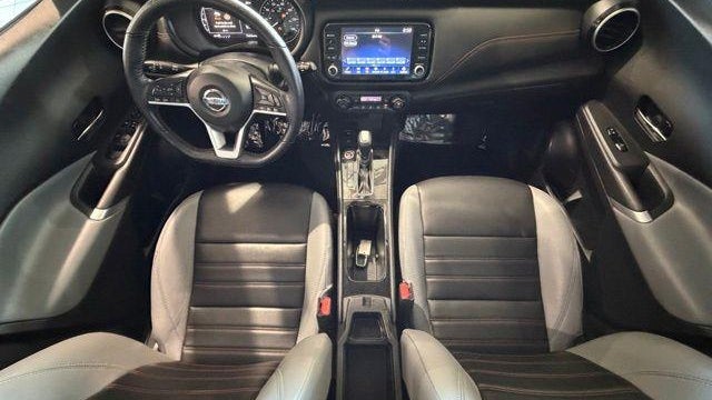 2021 Nissan Kicks SR
