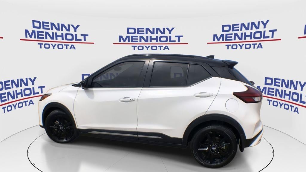 2023 Nissan Kicks SR