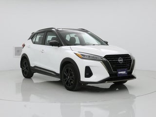2023 Nissan Kicks with Aspen White Tricoat/Super Black Exterior