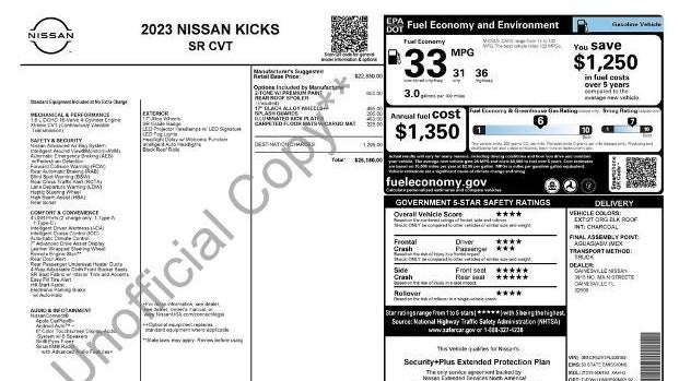 2023 Nissan Kicks SR
