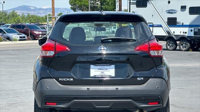 2020 Nissan Kicks SR