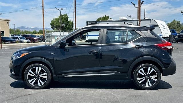 2020 Nissan Kicks SR