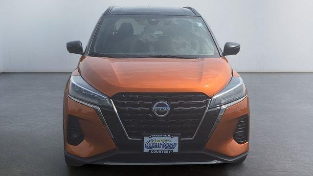 2021 Nissan Kicks SR