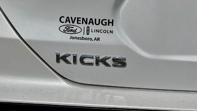 2023 Nissan Kicks SR