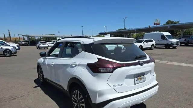 2024 Nissan Kicks SR