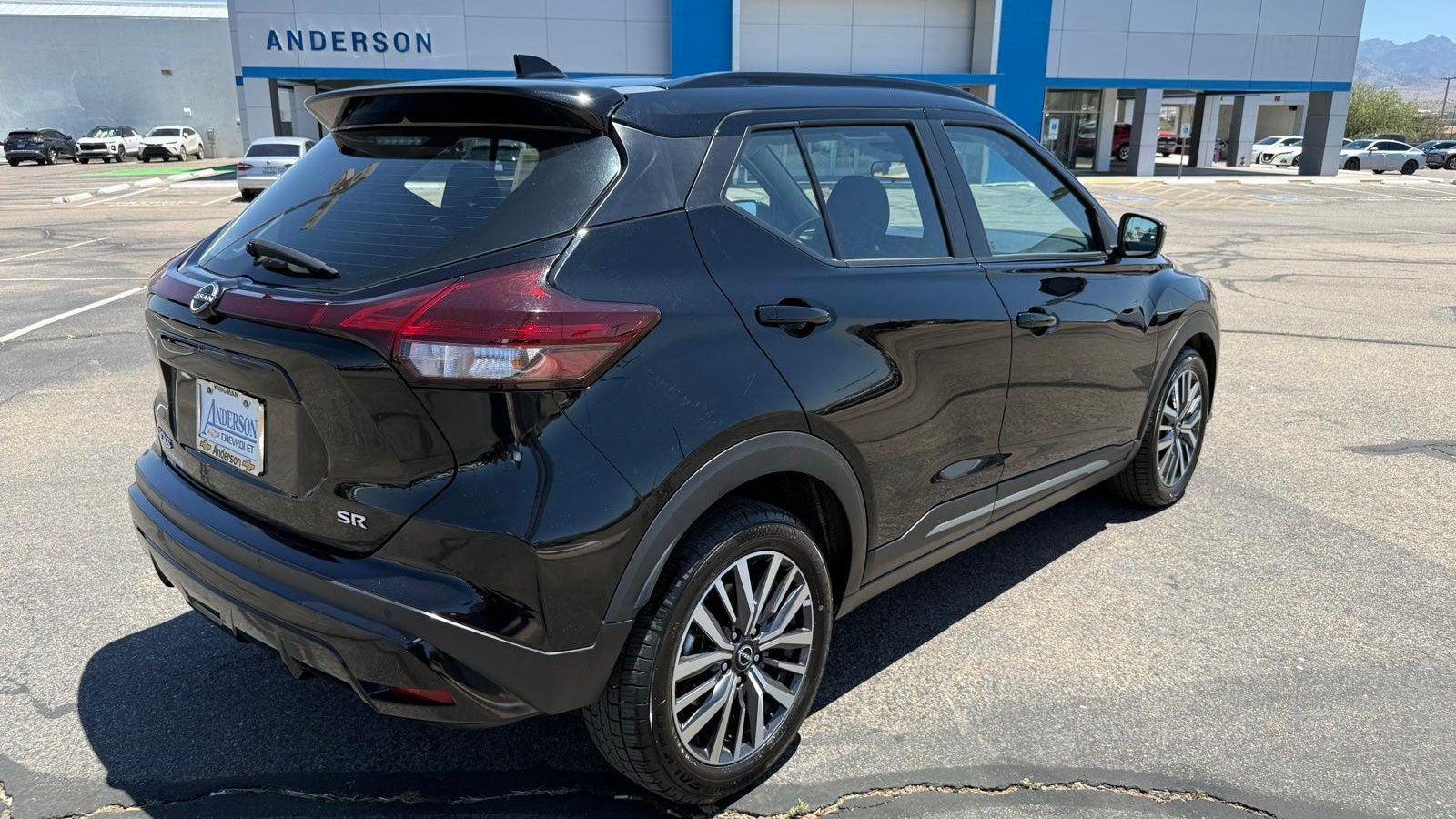 2024 Nissan Kicks SR