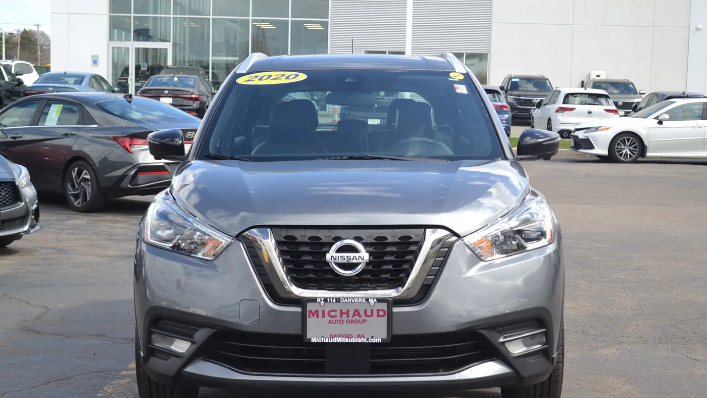 2020 Nissan Kicks SR