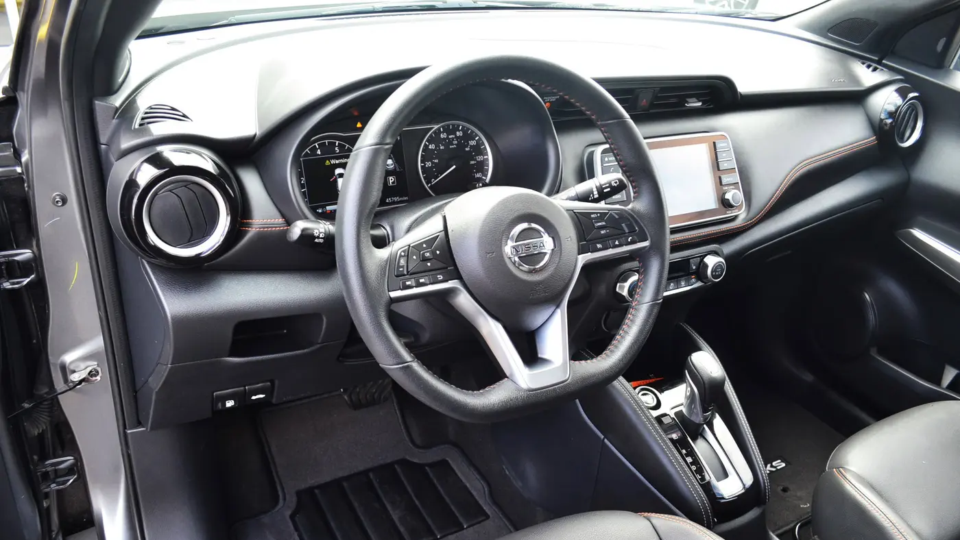 2020 Nissan Kicks SR