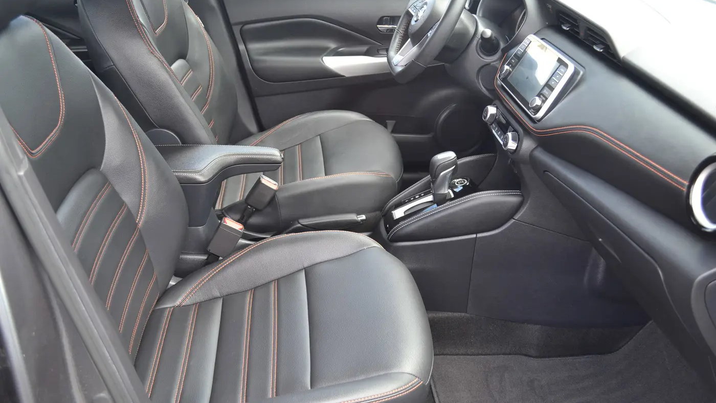 2020 Nissan Kicks SR
