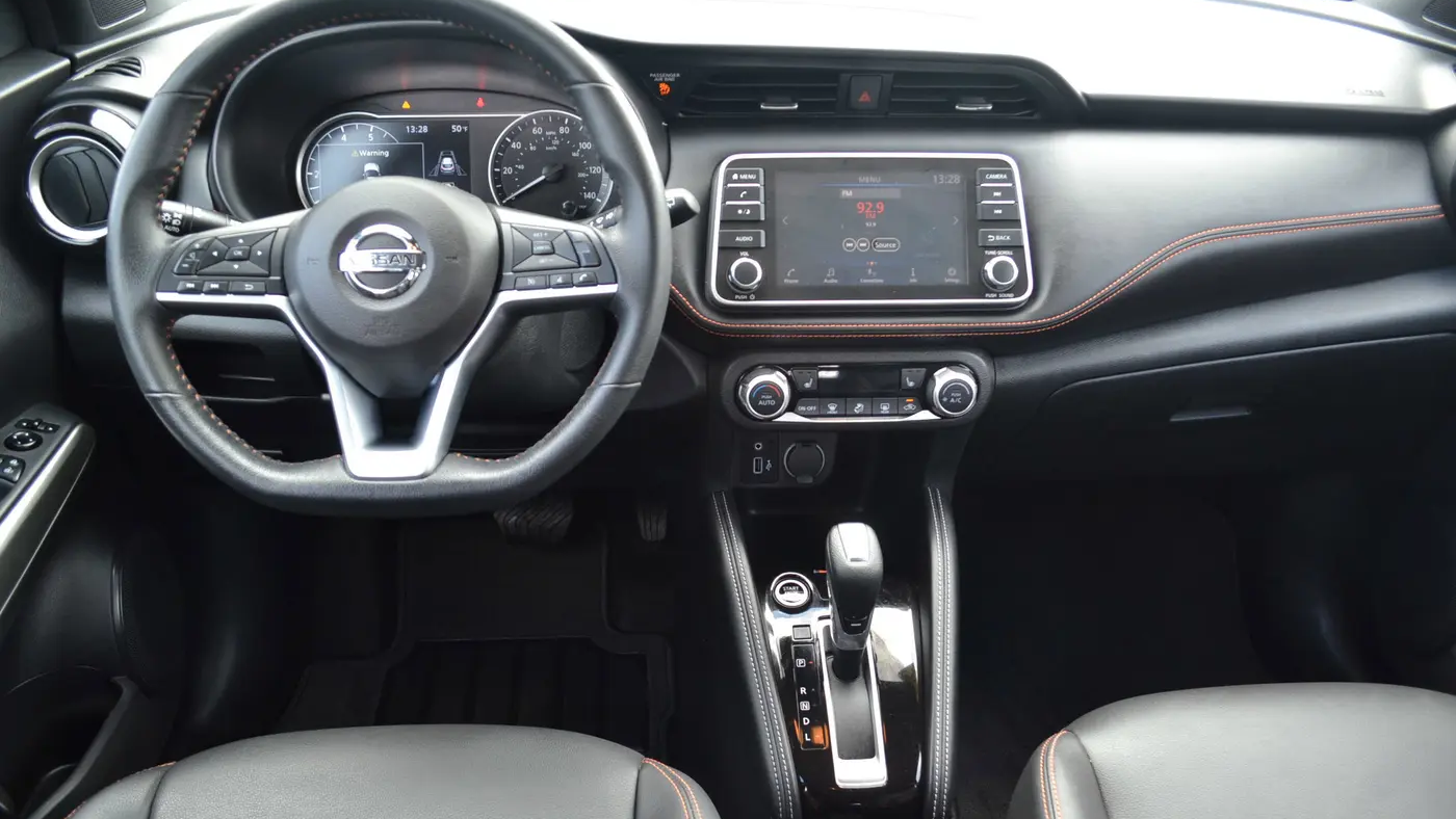 2020 Nissan Kicks SR
