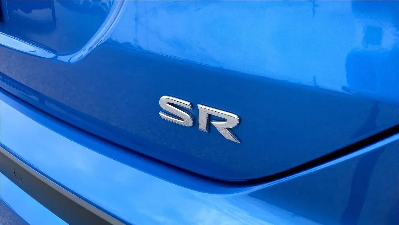 2022 Nissan Kicks SR