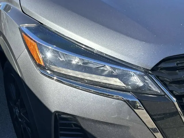 2022 Nissan Kicks - $14,989