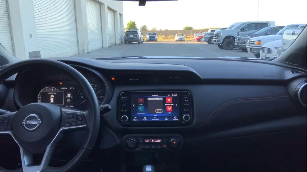 2023 Nissan Kicks SR