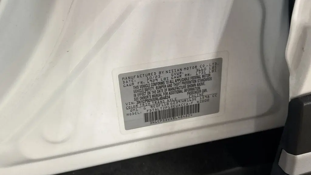 2024 Nissan Kicks SR