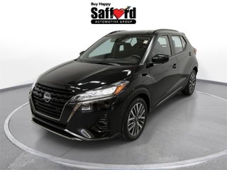 2024 Nissan Kicks with Super Black Exterior